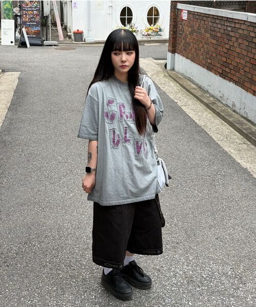 GRAYBLVD(グレイブラバット)の「ボタピグメント半袖Tシャツ (2COLOR)(Tシャツ/カットソー・レディース・チャコール/ライトベージュ・MEDIUM/LARGE/X-LARGE)」の7枚目の写真
