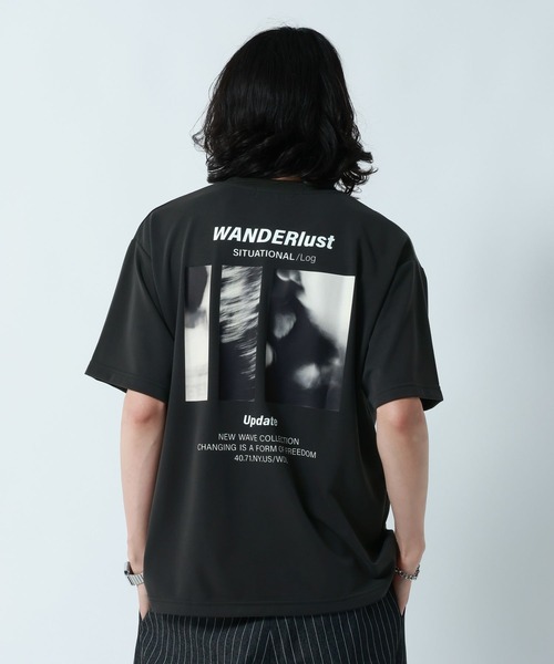 RAGEBLUE（レイジブルー）の「【LUXURY+EASY】DRAPE CREW NECK PHOTO PRINT T-SHIRT/ラグイージーフォトプリントTシャツ（Tシャツ/カットソー・メンズ・グレー/ライトブルー/ホワイト/ブラック・SMALL/MEDIUM/LARGE）」の2枚目の写真