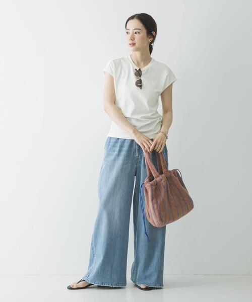 URBAN RESEARCH（アーバンリサーチ）の「サイドギャザーカットソー（Tシャツ/カットソー・レディース・ブラウン/オフホワイト/ブラック・FREE）」の9枚目の写真