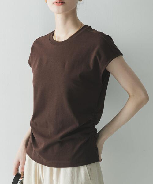 URBAN RESEARCH（アーバンリサーチ）の「サイドギャザーカットソー（Tシャツ/カットソー・レディース・ブラウン/オフホワイト/ブラック・FREE）」の19枚目の写真