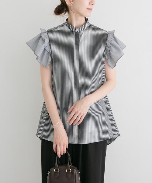 ITEMS URBANRESEARCH（アイテムズ アーバンリサーチ）の「ソデフリルノーカラーブラウス（シャツ/ブラウス・レディース・ブルー系その他/ブラック系その他/ブラック・FREE）」の3枚目の写真