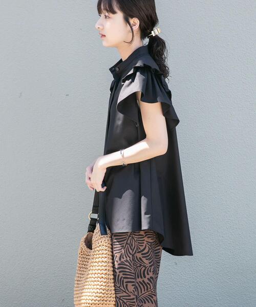 ITEMS URBANRESEARCH（アイテムズ アーバンリサーチ）の「ソデフリルノーカラーブラウス（シャツ/ブラウス・レディース・ブルー系その他/ブラック系その他/ブラック・FREE）」の16枚目の写真