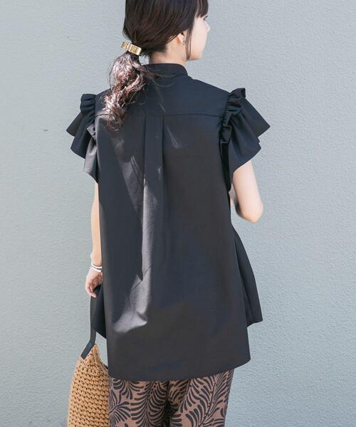 ITEMS URBANRESEARCH（アイテムズ アーバンリサーチ）の「ソデフリルノーカラーブラウス（シャツ/ブラウス・レディース・ブルー系その他/ブラック系その他/ブラック・FREE）」の17枚目の写真