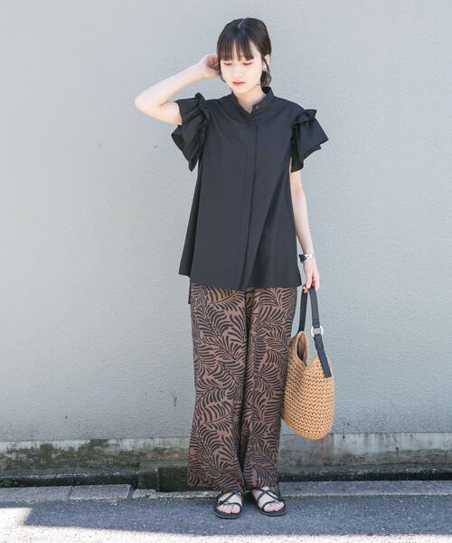 ITEMS URBANRESEARCH（アイテムズ アーバンリサーチ）の「ソデフリルノーカラーブラウス（シャツ/ブラウス・レディース・ブルー系その他/ブラック系その他/ブラック・FREE）」の18枚目の写真