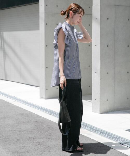 ITEMS URBANRESEARCH(アイテムズ アーバンリサーチ)の「ソデフリルノーカラーブラウス(シャツ/ブラウス・レディース・ブルー系その他/ブラック系その他/ブラック・FREE)」の12枚目の写真