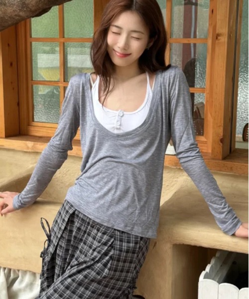 AsheKsha(アシクシャ)の「フェイク二重キャミソールVネックトップス(Tシャツ/カットソー・レディース・グレー・M)」の9枚目の写真