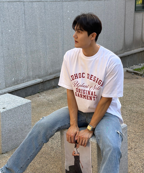 ADHOC(アドホック)の「男女共用レタリングアーチアートワークTシャツ (4 COLOR) (HC6STA4)(Tシャツ/カットソー・メンズ・ライトベージュ/オフホワイト/チャコールグレー/ブラック・90/95/100/105)」の2枚目の写真