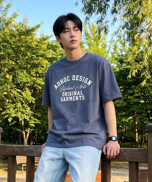 ADHOC(アドホック)の「男女共用レタリングアーチアートワークTシャツ (4 COLOR) (HC6STA4)(Tシャツ/カットソー・メンズ・ライトベージュ/オフホワイト/チャコールグレー/ブラック・90/95/100/105)」の4枚目の写真