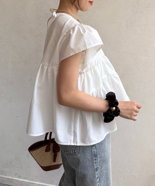 Thevon(ゼボン)の「フレンチシャーリングブラウス(シャツ/ブラウス・レディース・ミント/オフホワイト/レッド/ブラック・FREE)」の9枚目の写真