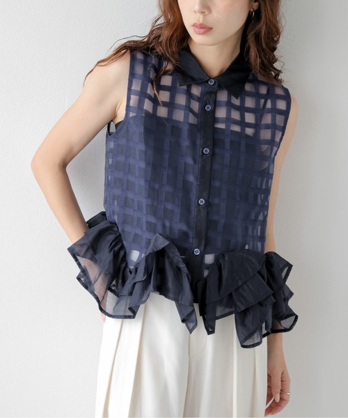 AMELY(エミリー)の「シアーチェックフリルヘムブラウス(シャツ/ブラウス・レディース・ネイビー/ホワイト・フリー)」の1枚目の写真