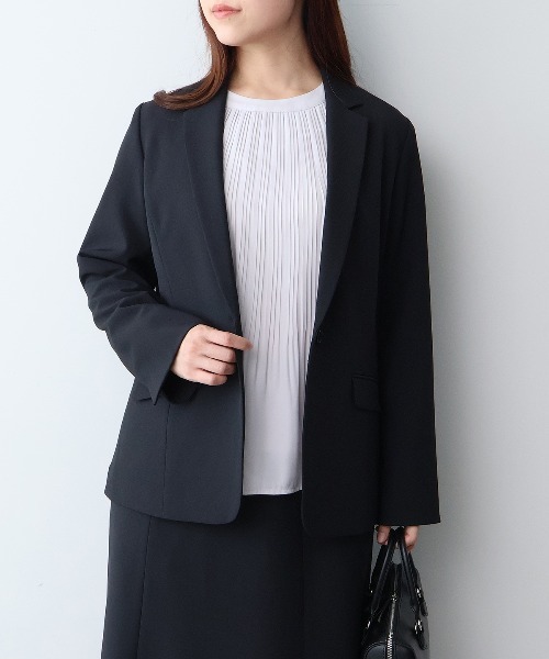 fleur by mint breeze(フルールバイミントブリーズ)の「【L~5L 大きいサイズ】【イージーケア】【セットアップ可】ストレッチテーラードジャケット(テーラードジャケット・レディース・ブラック/グレー・3L/4L/5L/LL)」の2枚目の写真