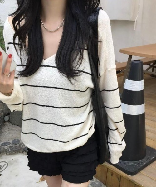 semplice(センプリチェ)の「カットソー【韓国ファッション】(Tシャツ/カットソー・レディース・ブルー/ベージュ・F)」の8枚目の写真