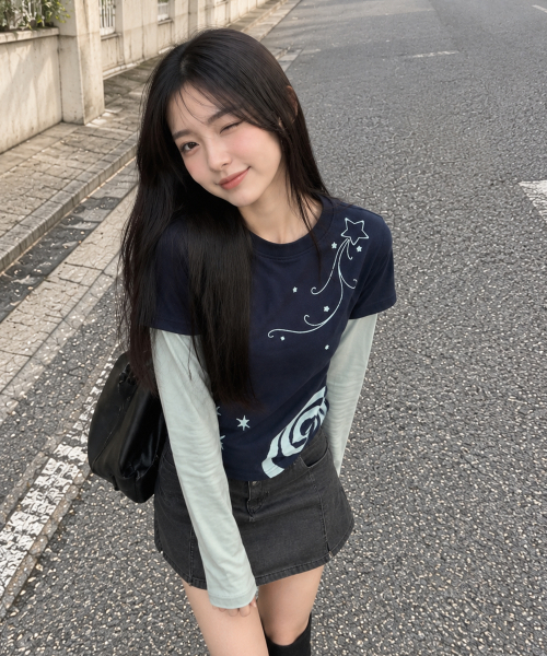 KKEEE（ケーケーイーイー）の「ラブリーナイトレイヤード長袖Tシャツ(2色)（Tシャツ/カットソー・レディース・ネイビー/ブラック・FREE）」の3枚目の写真