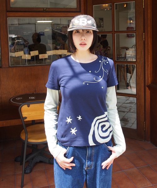 KKEEE（ケーケーイーイー）の「ラブリーナイトレイヤード長袖Tシャツ(2色)（Tシャツ/カットソー・レディース・ネイビー/ブラック・FREE）」の9枚目の写真