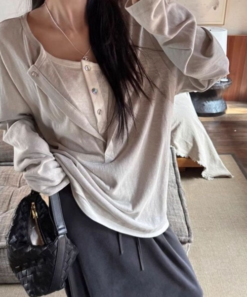 SHERU(シェル)の「フェイクレイヤード キーネックロンT ヘンリーネック(Tシャツ/カットソー・レディース・ブラック/ベージュ・M)」の12枚目の写真