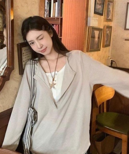 SHERU(シェル)の「フェイクレイヤード キーネックロンT ヘンリーネック(Tシャツ/カットソー・レディース・ブラック/ベージュ・M)」の20枚目の写真
