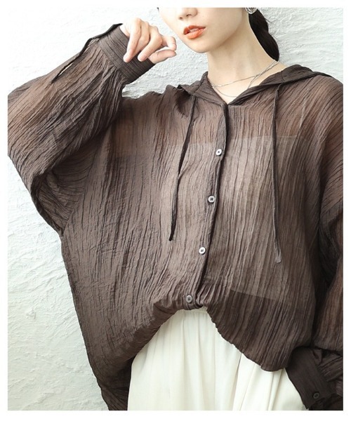 Sawa a la mode(サワアラモード)の「ワッシャー加工フーディーシャツ(パーカー・レディース・ブラウン・FREE)」の14枚目の写真