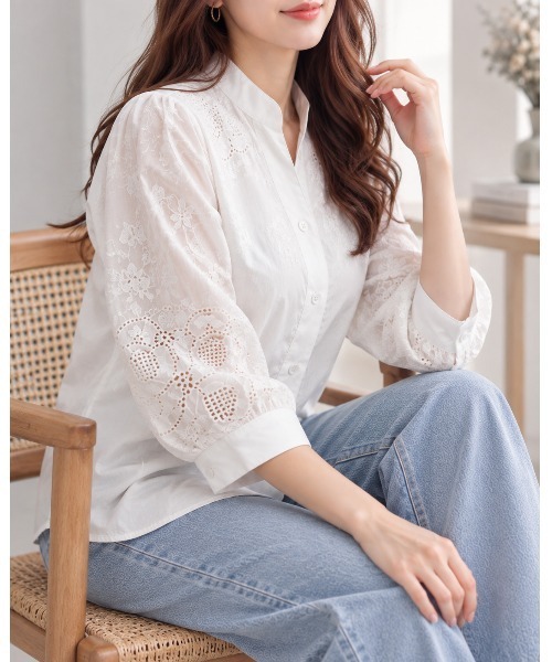 FAZVY(ファズビー)の「ナチュラルに品よく 刺繍デザイン白ブラウス(シャツ/ブラウス・レディース・ホワイト・L/M/S)」の8枚目の写真