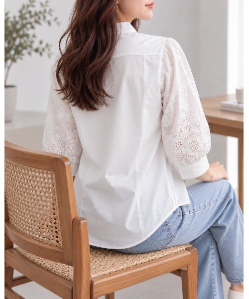 FAZVY(ファズビー)の「ナチュラルに品よく 刺繍デザイン白ブラウス(シャツ/ブラウス・レディース・ホワイト・L/M/S)」の9枚目の写真
