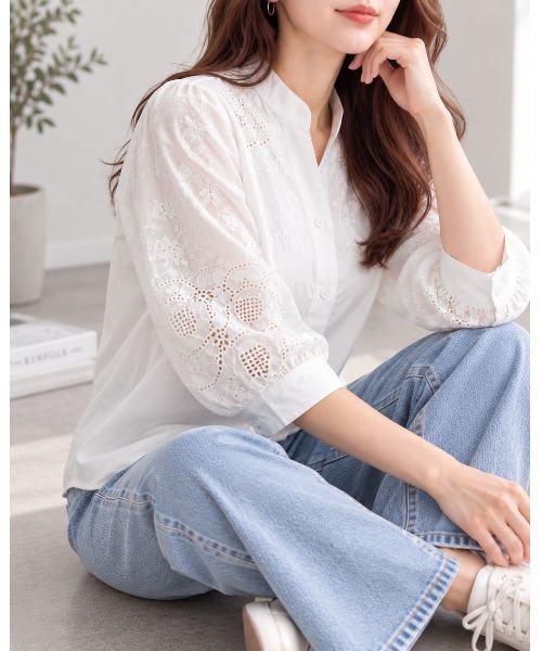 FAZVY(ファズビー)の「ナチュラルに品よく 刺繍デザイン白ブラウス(シャツ/ブラウス・レディース・ホワイト・L/M/S)」の12枚目の写真