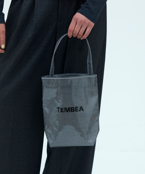 TEMBEA(テンベア)の「TEMBEA BAGUETTE PVC ミニトートバッグ(トートバッグ・レディース・ブラック系その他・FREE)」の11枚目の写真
