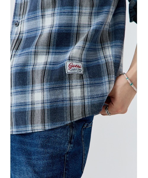 Guess（ゲス）の「【ヒョンジン 着用】 UNISEX Woven LS Shirt シャツ（シャツ/ブラウス・メンズ・ブルー/グレー・LARGE/X-LARGE/MEDIUM/ONE SIZE）」の21枚目の写真