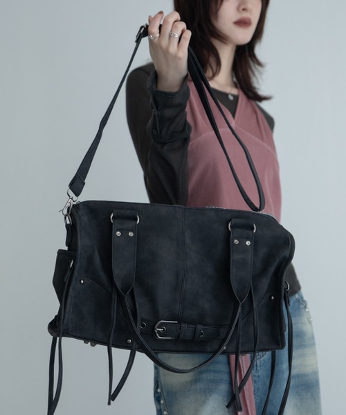 VACANCY(ヴァカンシー)の「ヴィンテージ加工ベルトボストンバッグ/2WAY(ボストンバッグ・レディース・グレー/ブラック・FREE)」の20枚目の写真