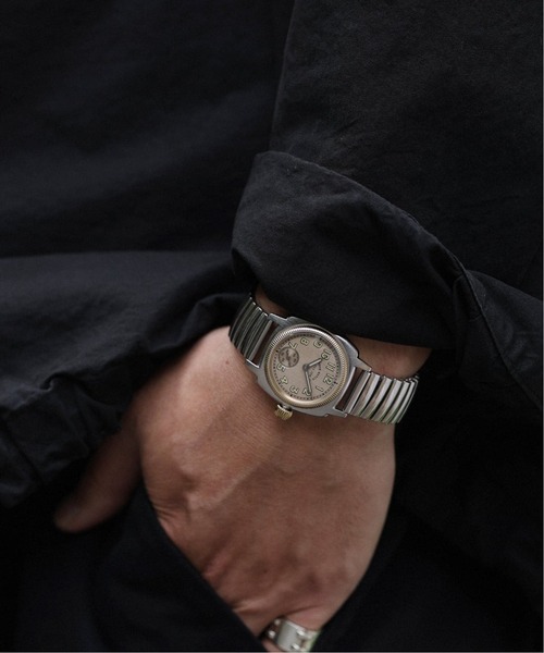 VAGUE WATCH CO.(ヴォーグウォッチカンパニー)の「VAGUE WATCH CO. Coussin Early Extension 32mm(アナログ腕時計・レディース・シルバー・FREE)」の5枚目の写真