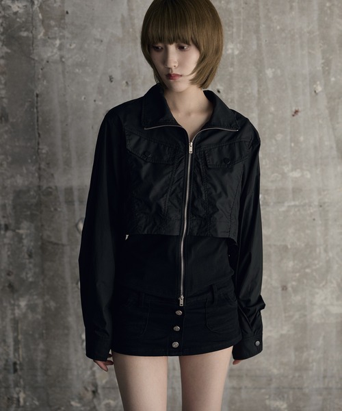 SOI.KUROI(ソイクロイ)の「material mix flap design double zip top / 異素材フラシデザインダブルジップトップス(ブルゾン・レディース・ホワイト/ブラック・FREE)」の1枚目の写真