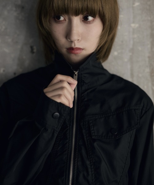 SOI.KUROI(ソイクロイ)の「material mix flap design double zip top / 異素材フラシデザインダブルジップトップス(ブルゾン・レディース・ホワイト/ブラック・FREE)」の18枚目の写真