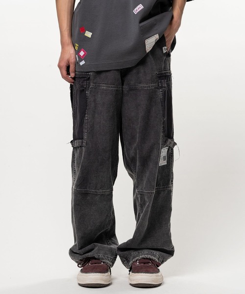 Maison MIHARA YASUHIRO(メゾンミハラヤスヒロ)の「【MIHARAYASUHIRO/ミハラヤスヒロ】Cotton Satin Cargo Pants / DAMAGED CARGO PT(カーゴパンツ・メンズ・ブラック/ダークグリーン・44/46)」の1枚目の写真