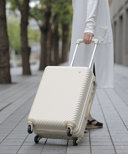 HaNT(ハント)の「HANT マイン 33L(スーツケース/キャリーバッグ・レディース・ネイビー/レッド/アイボリー/ブラック/グレー/ピンク/ブルー/ホワイト・フリ-)」の22枚目の写真