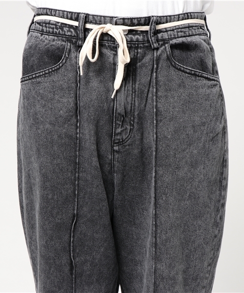 WEGO（ウィゴー）の「WEGO/センターラインデニムワイドパンツ（デニムパンツ・メンズ・ライトインディゴブルー/ブラック・LARGE/MEDIUM）」の5枚目の写真