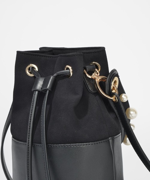 SOLPRESA（ソルプレーサ）の「【SOLPRESA】PEARL HANDLE MINI BAG SP183-A1（ショルダーバッグ・レディース・ブラック/ベージュ・FREE）」の7枚目の写真