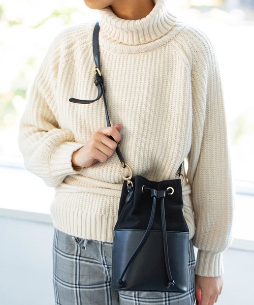 SOLPRESA（ソルプレーサ）の「【SOLPRESA】PEARL HANDLE MINI BAG SP183-A1（ショルダーバッグ・レディース・ブラック/ベージュ・FREE）」の12枚目の写真