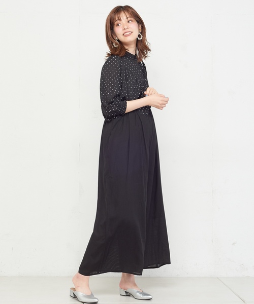 natural couture（ナチュラルクチュール）の「ギャザー×後ろレースアップサロペ（ワンピース・レディース・ブラック/ベージュ/レンガ・FREE）」の2枚目の写真