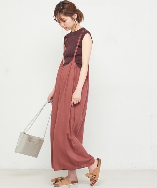 natural couture（ナチュラルクチュール）の「ギャザー×後ろレースアップサロペ（ワンピース・レディース・ブラック/ベージュ/レンガ・FREE）」の10枚目の写真