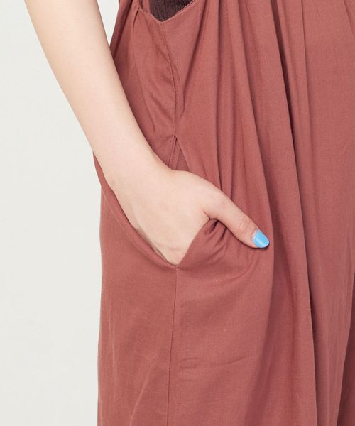 natural couture（ナチュラルクチュール）の「ギャザー×後ろレースアップサロペ（ワンピース・レディース・ブラック/ベージュ/レンガ・FREE）」の19枚目の写真