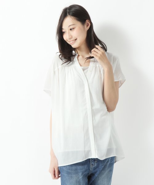 GLOBAL WORK(グローバルワーク)の「【GLOBAL WORK】ギャザープリントブラウス/半袖(シャツ/ブラウス・レディース・ブルー/イエロー/その他/グリーン/グリーン系その他/パープル系その他/イエロー系その他/ホワイト系その他/ネイビー/パープル/グレー/ピンク/ホワイト・MEDIUM/LARGE)」の3枚目の写真