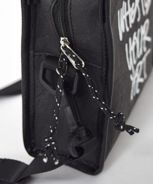 w closet(ダブルクローゼット)の「サコッシュBAG(ボディバッグ/ウエストポーチ・レディース・グレー/ブラック/ブラウン・FREE)」の7枚目の写真