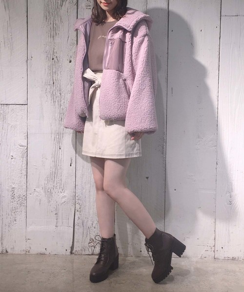 one after another NICE CLAUP（ワンアフターアナザーナイスクラップ）の「もこもこボアブルゾン（ブルゾン・レディース・アイボリー/ライトグレー/ベージュ/ラベンダー・FREE）」の18枚目の写真