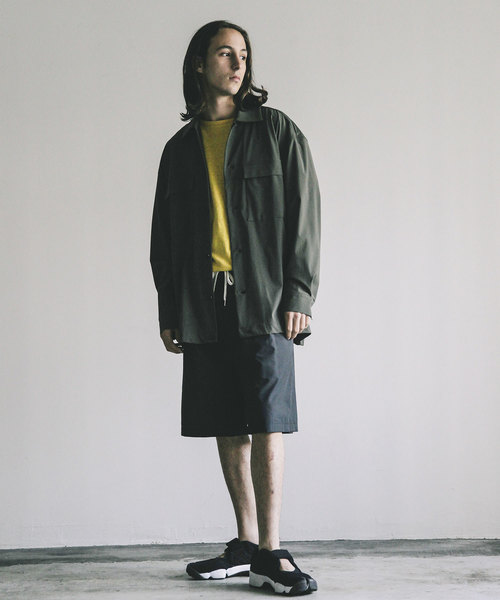 THE TWENTYSEVEN（ザ トゥエンティーセブン）の「【The TWENTY SEVEN】NYLON STRETCH BIG SHIRTS JKT:ナイロンストレッチ ビックシャツジャケット（シャツ/ブラウス・メンズ・ブラック/ネイビー/オリーブ・44/46/48）」の15枚目の写真