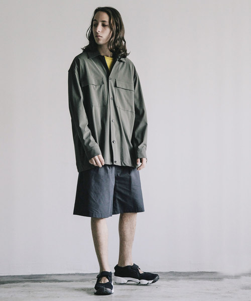 THE TWENTYSEVEN（ザ トゥエンティーセブン）の「【The TWENTY SEVEN】NYLON STRETCH BIG SHIRTS JKT:ナイロンストレッチ ビックシャツジャケット（シャツ/ブラウス・メンズ・ブラック/ネイビー/オリーブ・44/46/48）」の16枚目の写真