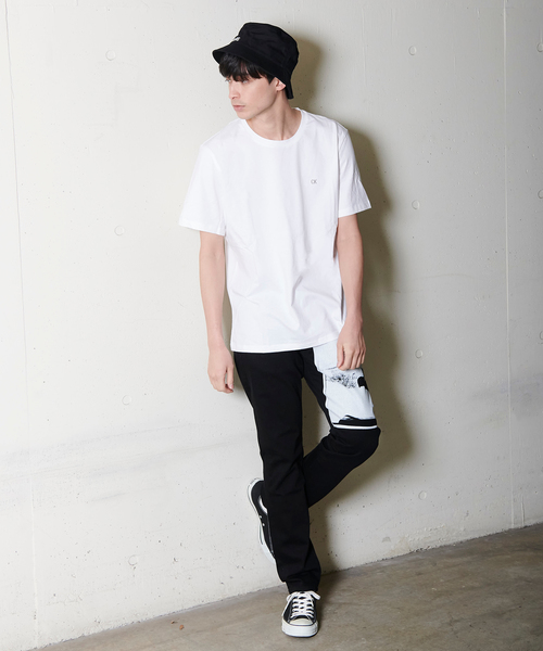 Calvin Klein Jeans（カルヴァンクラインジーンズ）の「ワンポイント ロゴ Tシャツ（Tシャツ/カットソー・メンズ・ピンク/ホワイト/ブラック・L/M/S/XL）」の6枚目の写真