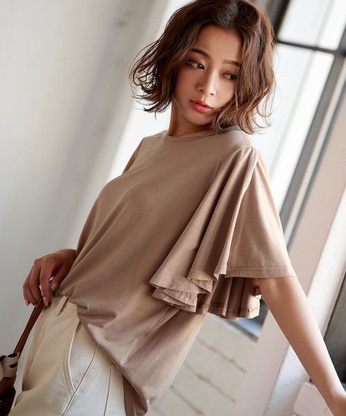 KOBE LETTUCE（コウベレタス）の「スリットフレアケープスリーブカットソートップス（Tシャツ/カットソー・レディース・ブラック/ベージュ/ブルー/パープル系その他・FREE）」の5枚目の写真