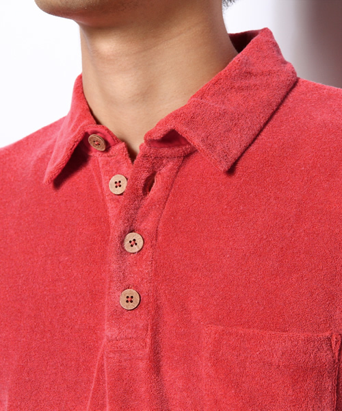 BEAMS(ビームス)の「○BEAMS / ピグメントパイル ポロシャツ(ポロシャツ・メンズ・レッド/インディゴブルー・MEDIUM/LARGE/SMALL)」の9枚目の写真