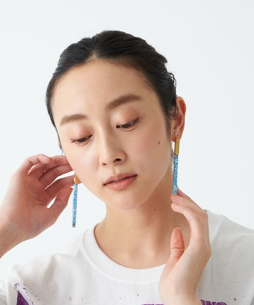 THEATRE PRODUCTS(シアタープロダクツ)の「プラスチックスティックイヤリング(イヤリング・レディース・ブラック/ピンク/オレンジ/ブルー・FREE)」の3枚目の写真