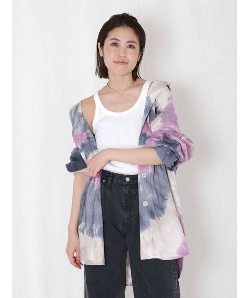 Ungrid（アングリッド）の「ビッグルーズタイダイシャツ（シャツ/ブラウス・レディース・パープル/ピンク・FREE）」の2枚目の写真