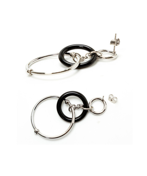 Newlyme（ニューリーミー）の「コンビネーションリングピアス（ピアス（両耳用）・レディース・その他/ブラック×シルバー/ホワイト×シルバー・FREE）」の4枚目の写真
