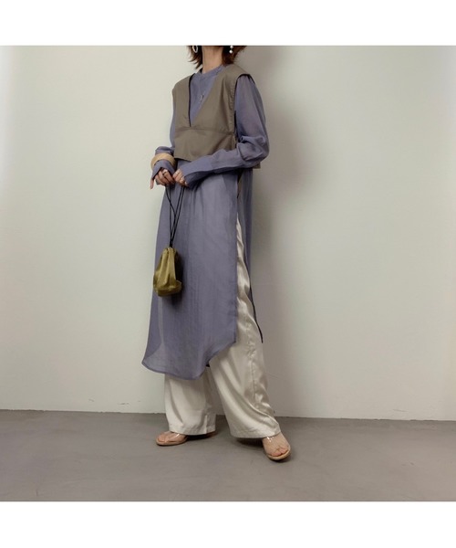 CFT.（シフト）の「CFT.Sheer slit long SH (シアースリットロングシャツ)（シャツ/ブラウス・レディース・アイボリー/ライトグレー/ミント/ライトパープル・FREE）」の12枚目の写真
